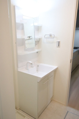 身支度に欠かせない洗面化粧台♪