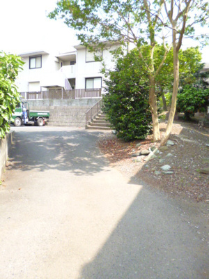 敷地内へのアプローチ
