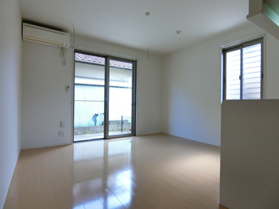 エアコン付の洋室です♪