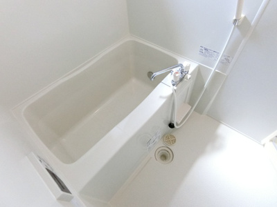 追炊き付のバスルームです♪