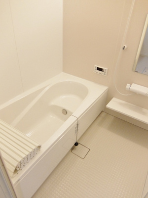 ご家族には嬉しい追い焚き（風呂蓋は設備ではありません）