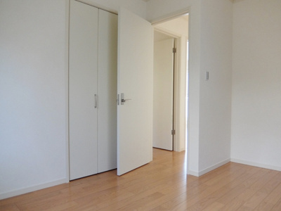 洋室５．５帖　２面採光