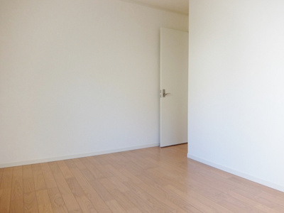 洋室５．８帖　２面採光