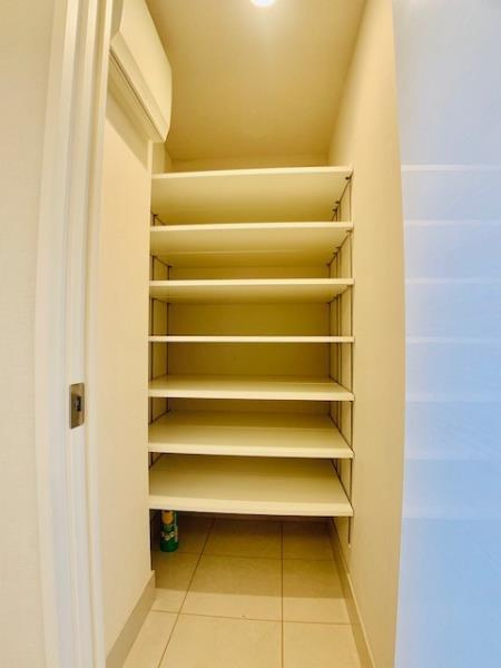 イニシアイオ西麻布の居間・リビング