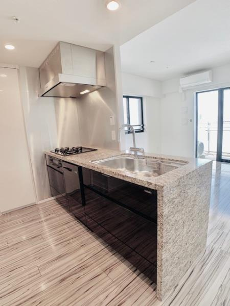 イニシアイオ西麻布のキッチン