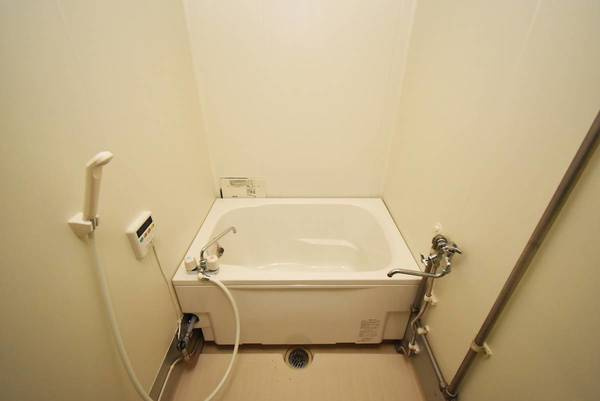 ビレッジハウス向台タワー1号棟の浴室|ビレッジハウスの同一物件・同一タイプの間取りの写真です