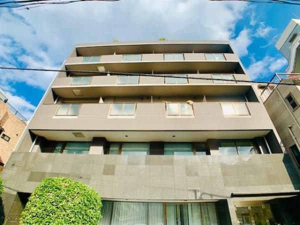 リュミエール三田の外観