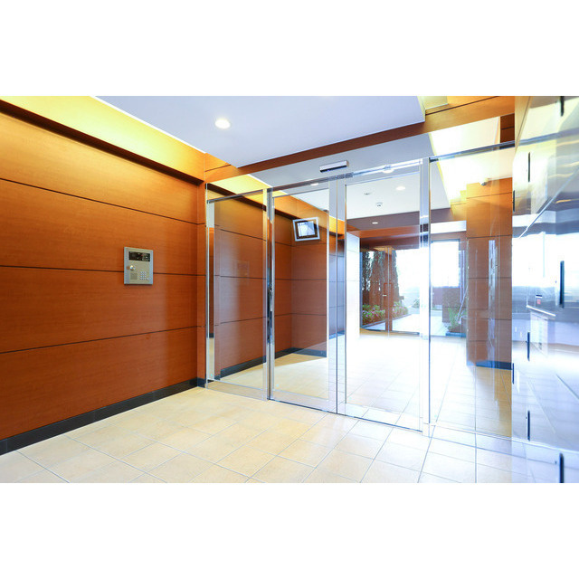 第6アローズ緑地公園の居間・リビング