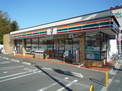 セブンイレブン横浜港南台４丁目店まで450m