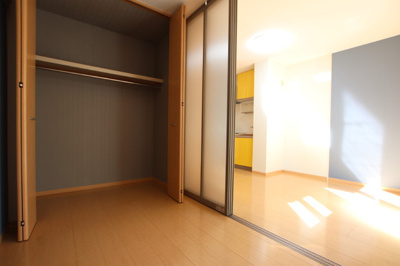 洋室　収納有り　※照明は設備ではありません