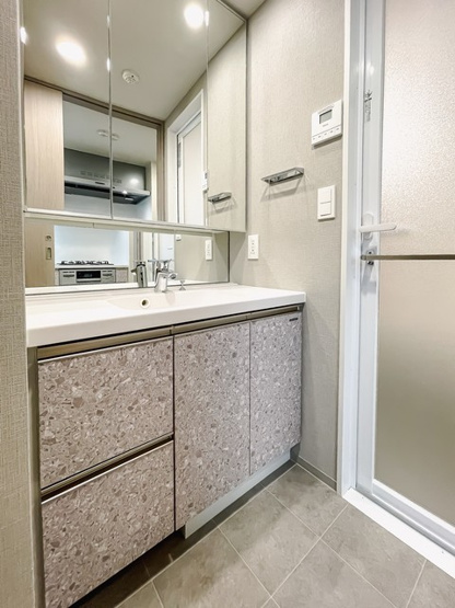 【洗面所】 | ロイヤルパークス有明 | ※写真は同タイプ住戸です。