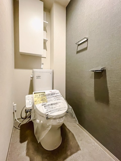 【トイレ】 | ロイヤルパークス有明 | ※写真は同タイプ住戸です。