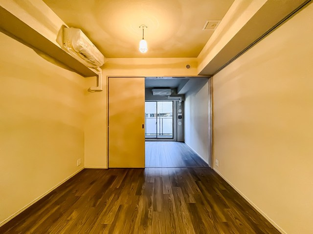 【居間・リビング】 | ロイヤルパークス有明 | ※写真は同タイプ住戸です。