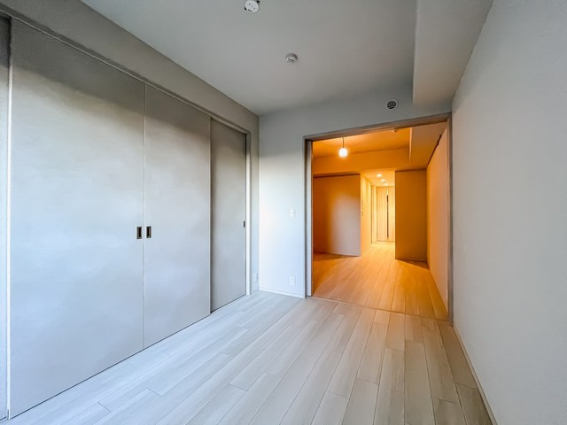 【居間・リビング】 | ロイヤルパークス有明 | ※写真は同タイプ住戸です。