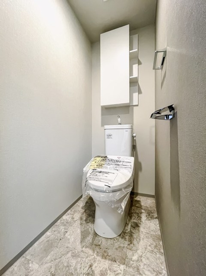 【トイレ】 | ロイヤルパークス有明 | ※写真は同タイプ住戸です。