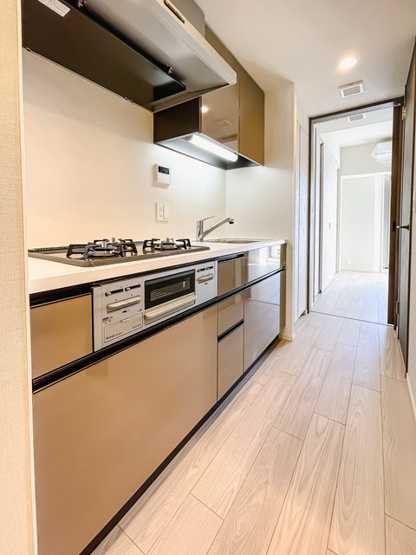 【キッチン】 | ロイヤルパークス有明 | ※写真は同タイプ住戸です。