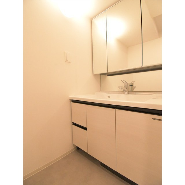 クオリタス日本橋浜町の洗面所