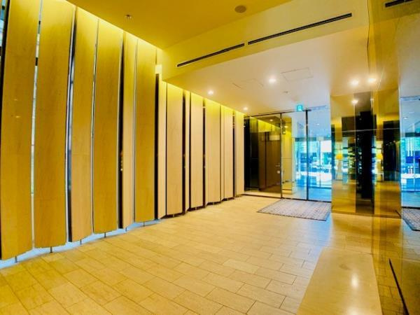 イニシアイオ西麻布のエントランス