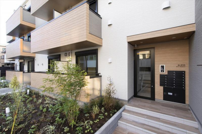 【エントランス】 | BLESS新中野