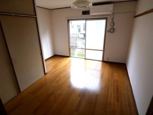 麻生ハイツの洋室