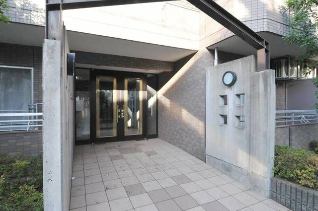 エスペランサ武蔵野のエントランス