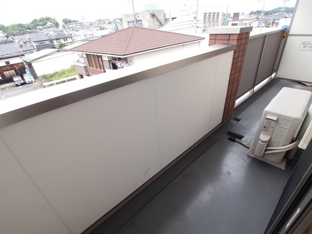 コート　アプルーバル　ネオのバルコニー