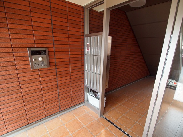 コート　アプルーバル　ネオのエントランス