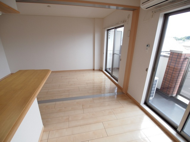 コート　アプルーバル　ネオの居間・リビング