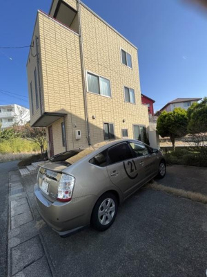【駐車場】 | 湖山町北6丁目3階建戸建住宅 | 駐車場は２台対応しています