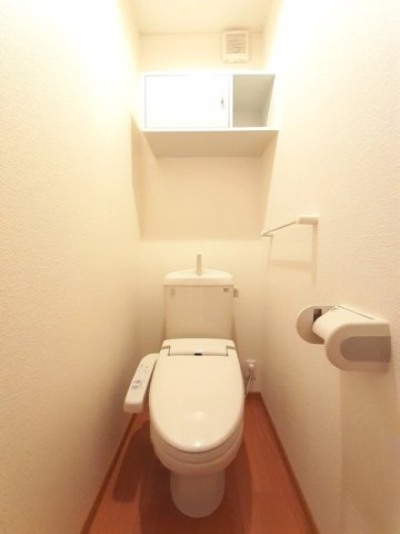 ラ・ソレイユＢのトイレ|ゆったりとした空間のトイレです