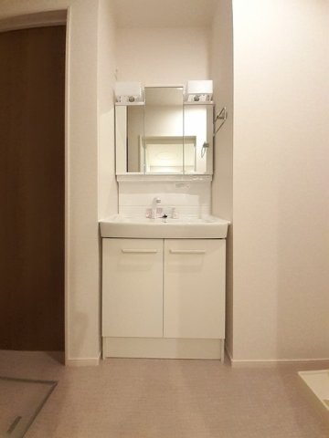 アクールの洗面所|広い洗面スペース