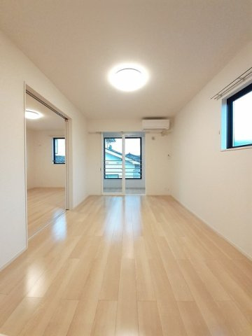 アクールの居間・リビング|こちらのリビングで趣味の時間をお楽しみください