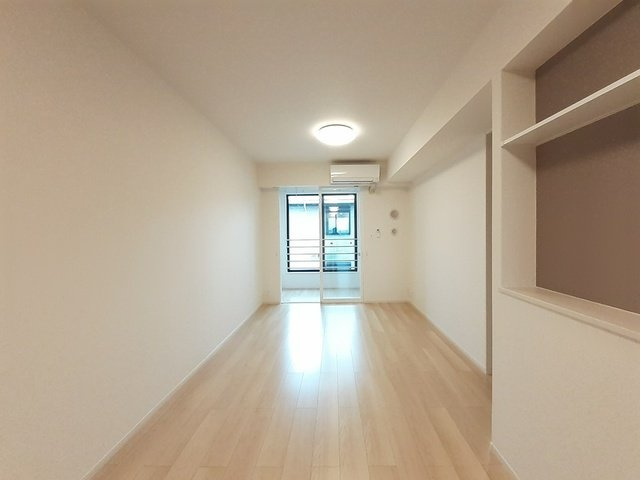 シャインビューⅢの居間・リビング|ゆったり過ごせる居間です