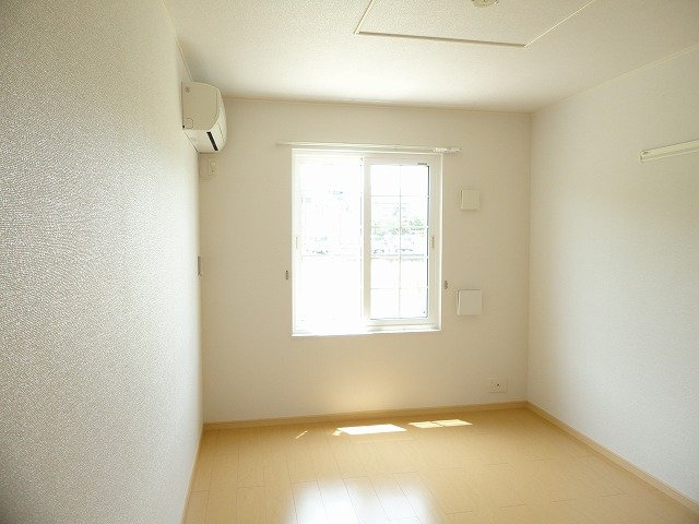 エタニティ－リブズ　Ｂの内装|明るい色調の室内です