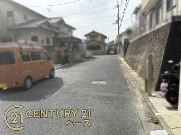 奈良市秋篠町 ／新築一戸建の前面道路含む現地写真|■現地撮影写真■前面道路約６ｍでお車の出し入れも楽々！