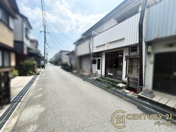 橿原市川西町の中古テラスハウスの前面道路含む現地写真|■現地撮影写真■落ち着いた雰囲気の閑静な住宅地内です！