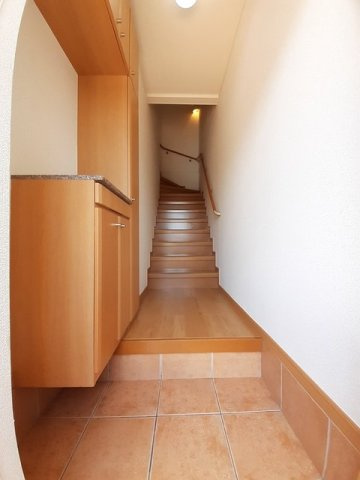 【玄関】 | カロスアンセ壱番館