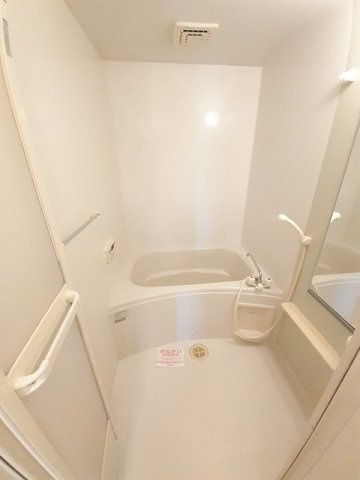 カロスアンセ壱番館の浴室