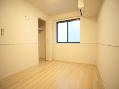 【寝室】 | Ｅｌｅｇａｎｔ（エレガント） | 清潔感のあるきれいな洋間です♪