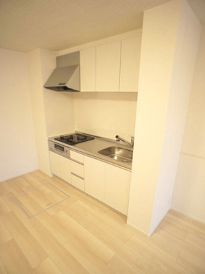 【キッチン】 | Ｅｌｅｇａｎｔ（エレガント） | 便利な吊戸棚が付いています♪