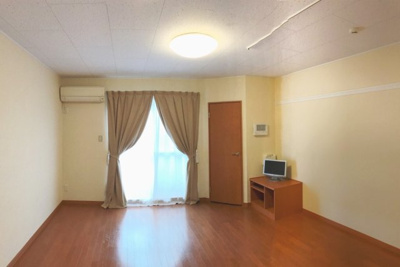 【居間・リビング】 | レオパレス南境