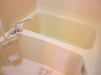 【浴室】 | レオパレス南境 | 広々とした浴室で1日の疲れを癒します。