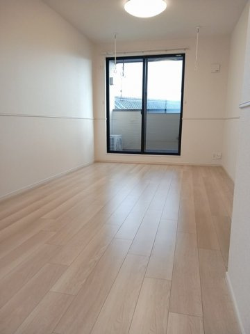 アバンツァートの居間・リビング