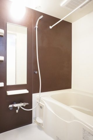 ラフレシール　新所沢の浴室