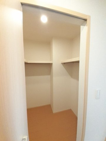 メゾン　エテルナの収納