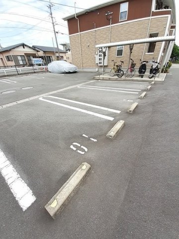 シームリー・ノースの駐車場