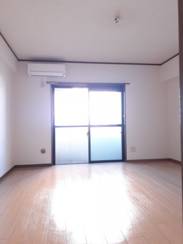 シャロムの内装