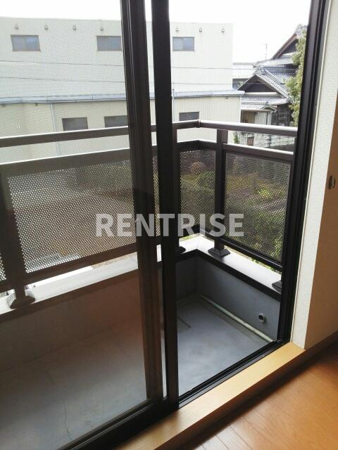 プーリヴァーＢのバルコニー|バルコニー