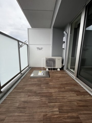 【居間・リビング】 | OPUS RESIDENCE SHINSAIBASHI SOUTH | OPUS RESIDENCE SHINSAIBASHI SOUTH　バルコニー