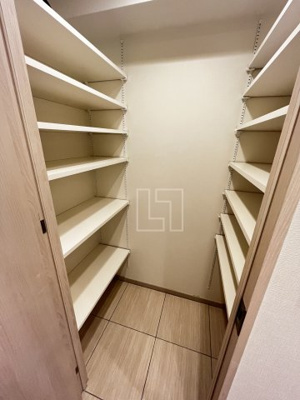 【収納】 | OPUS RESIDENCE SHINSAIBASHI SOUTH | OPUS RESIDENCE SHINSAIBASHI SOUTH　シューズボックス　